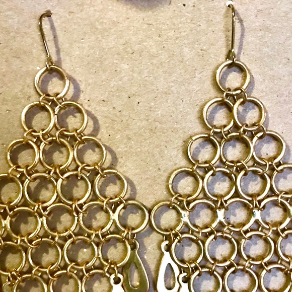 Indeed gold Chainmail Style Dangle Earrings - Picture 4 of 5